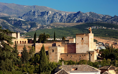 Fototapeta na wymiar Alhambra w godzinach wieczornych, Granada, Hiszpania