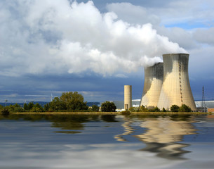 Centrale nucléaire reflet