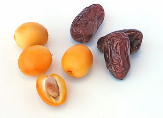 Fresh and dried dates