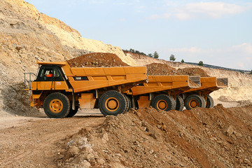 Obraz premium MINING TRUCKS