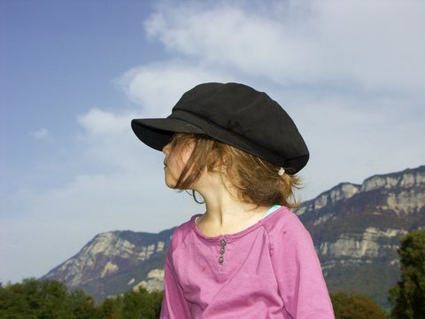 enfant &agrave; la montagne