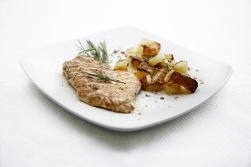 bistecca alla griglia con patate