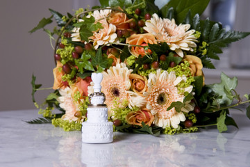 Bride's bouquet and rings 4
