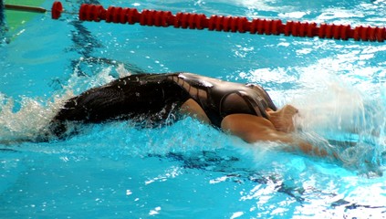 swimming nageuse