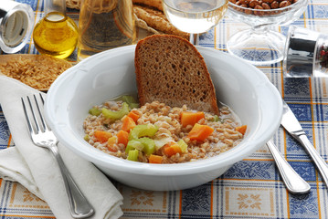 Minestra di riso e farro - Primi - Ricetta della Lombardia