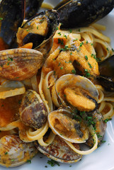 Linguine ai sapori di mare - Primi Ricetta della Lombardia