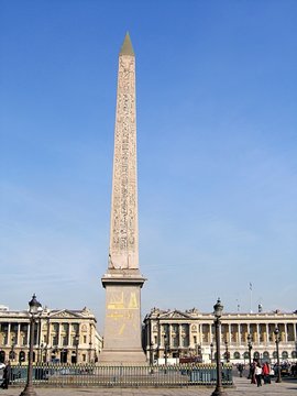 Ob&eacute;lisque, vue g&eacute;n&eacute;rale