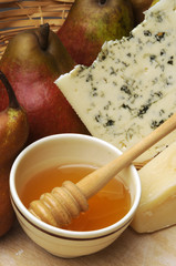 Miele pere con formaggio grana e gorgonzola