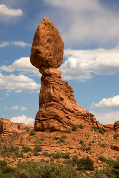 Der Balanced Rock im Arches National Park in Utah