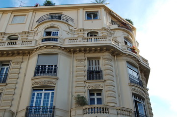 façade de caractere