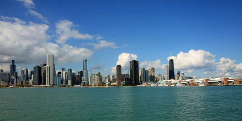Fototapeta premium Lake Michigan and Chicago's Skyline