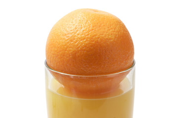 Orangensaft mit Glas
