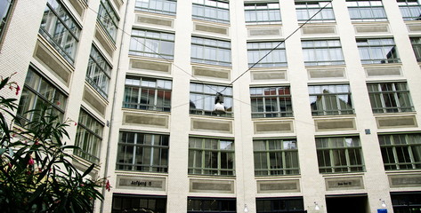 Façades de verre et pierre, Bureaux, Berlin. Allemagne.
