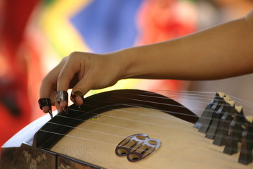 Hand on string instrument