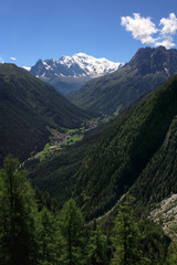 Fototapeta na wymiar Mont Blanc view from Switzerland