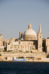 Fototapeta na wymiar Grand Harbor ul. Jana Valletta Malta katedra pałac