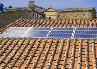 tetto fotovoltaico con pannelli solari integrati