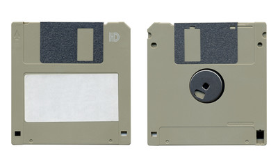 Magnetic floppy disk for computer data storage