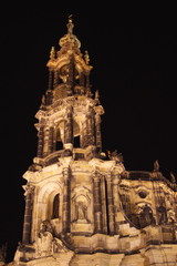 Fototapeta na wymiar cathedral in Dresden in nightl