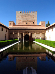 Fototapeta premium alhambra courtyard