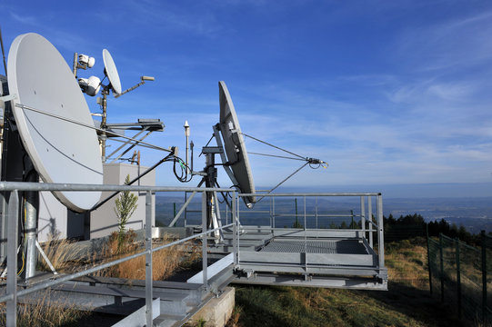 t&eacute;l&eacute;communication
