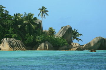 Anse source d'argent aux Seychelles sur l'île de la Digue