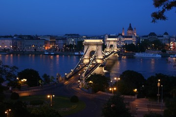 Fototapeta na wymiar Széchenyi Lánchíd Bridge in Budapest