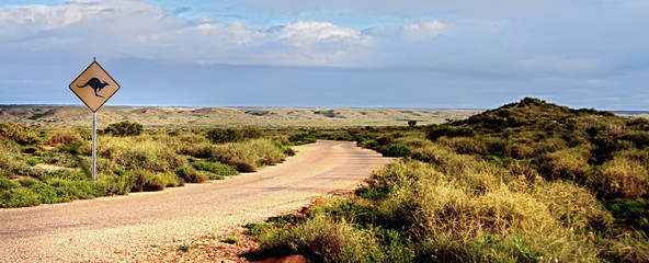 Wüstenstrasse in Australien
