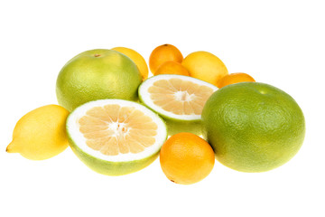Fototapeta na wymiar Big green grapefruits,lemon and mandarines