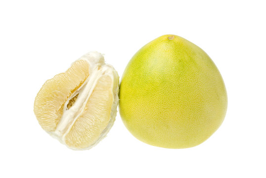 Pomelos auf wei&szlig;