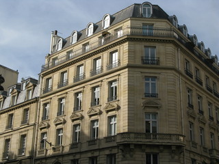 Fototapeta na wymiar Immeuble en pierre, Paris.