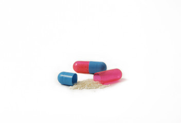 Medicine - capsula e capsula aperta
