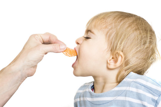 alimentation nutrition vitamine b&eacute;b&eacute; enfant fruit sain sant&eacute; mam