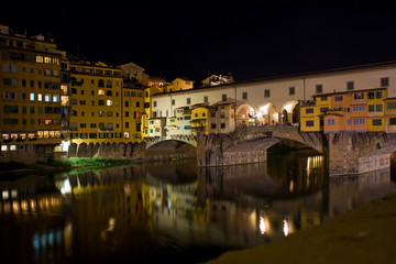 Fototapeta na wymiar Ponte Vecchio in Florence at night. Italy, 2008.