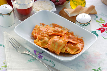 Tortelli ai finferli e verdure - Primi - Ricette dell Emilia R.