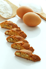 Cantucci o biscottini - Dolci Ricette tradizionali della Toscana