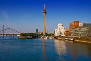 Naklejka premium Dusseldorf Skyline
