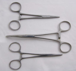 Three artery forceps