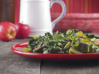 Collard greens and bacon © Mona Mäkelä
