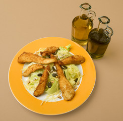 Salat mit Putenstreifen