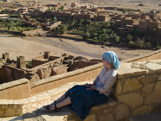 Women on the wall in the Ait Benhaddou - Morocco