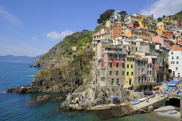 Riomaggiore. Villages on coast of La Spezia - 10366991