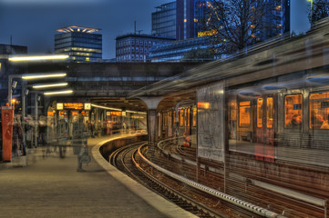 U-Bahn Landungsbrücken
