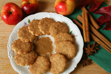 Delicious apple and cinnamon cookies - Autumn sweets.
