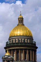 Fototapeta na wymiar Main dome of Isaak cathedral in St.-Petersburg