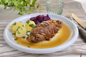Roulade mit Rotkohl
