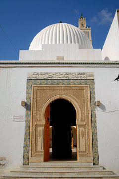 porte de la mosqu&eacute;e de nabeul