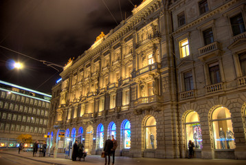 Fototapeta na wymiar Zurich w nocy