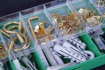 Haken und Ösen