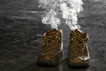 Smoking Boots - obrazy, fototapety, plakaty